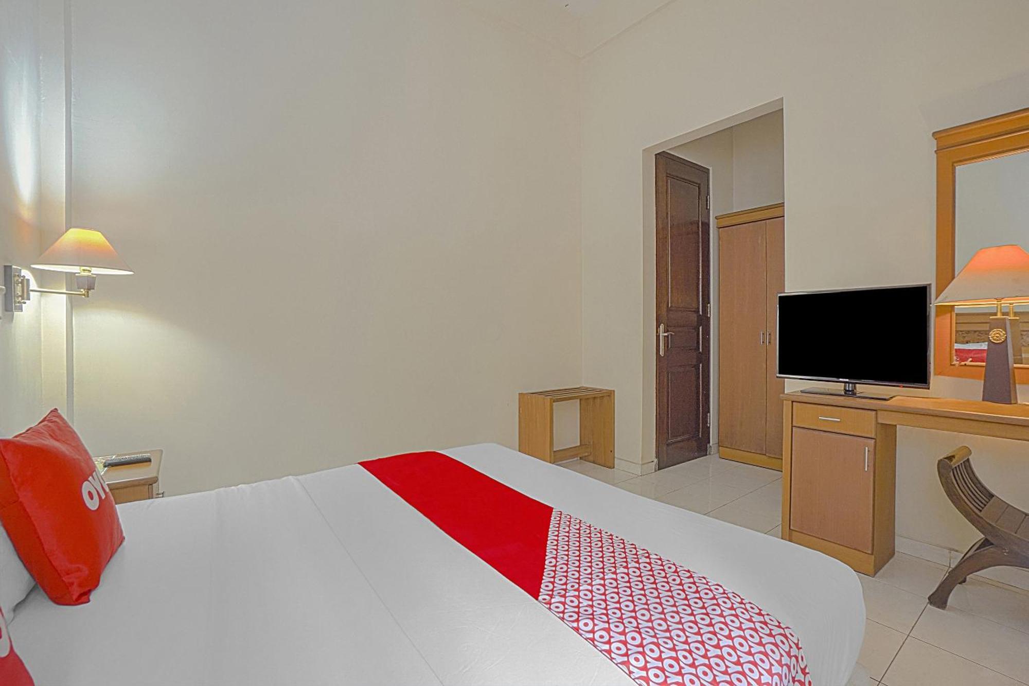 Oyo Life 90589 Palem Garden Hotel Tulungagung Bagian luar foto