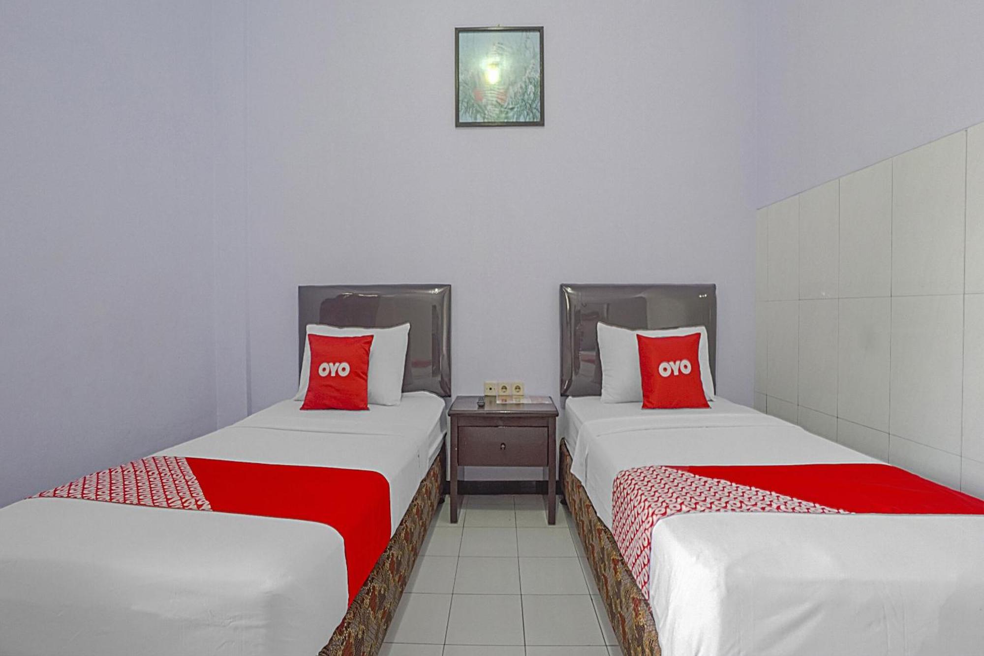 Oyo Life 90589 Palem Garden Hotel Tulungagung Bagian luar foto
