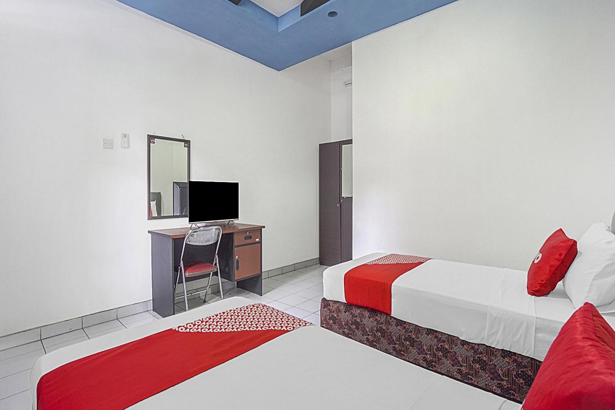 Oyo Life 90589 Palem Garden Hotel Tulungagung Bagian luar foto
