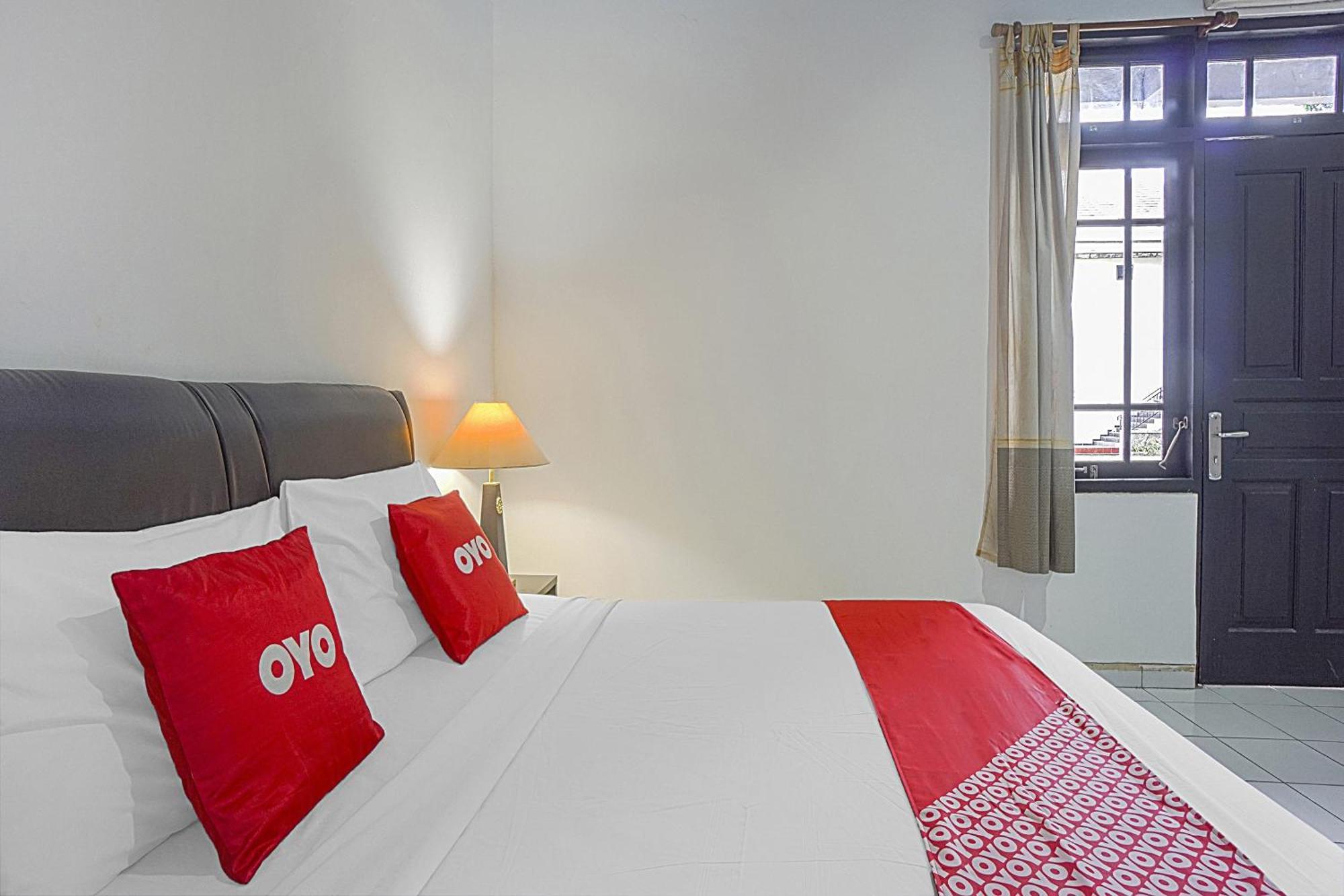 Oyo Life 90589 Palem Garden Hotel Tulungagung Bagian luar foto