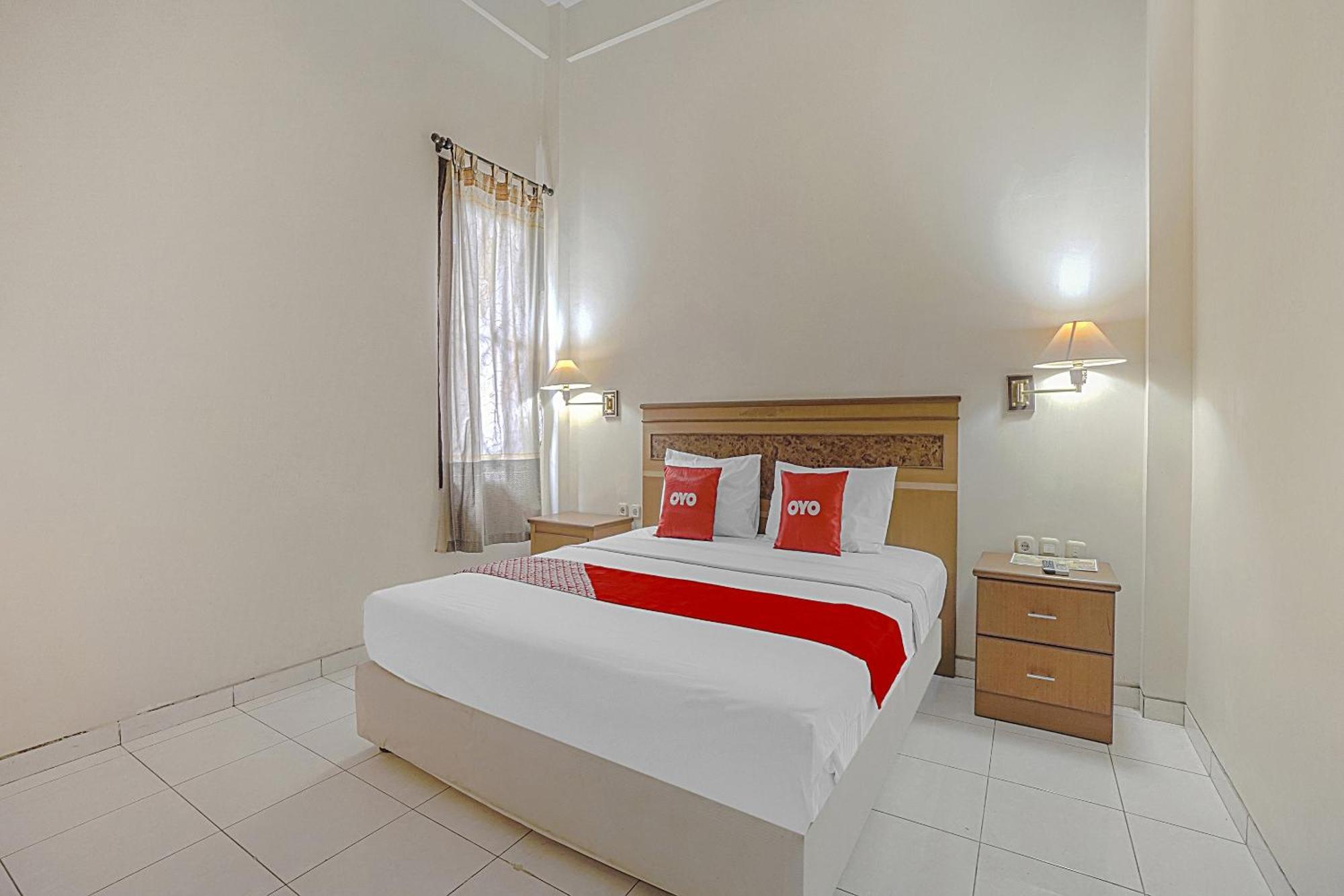 Oyo Life 90589 Palem Garden Hotel Tulungagung Bagian luar foto