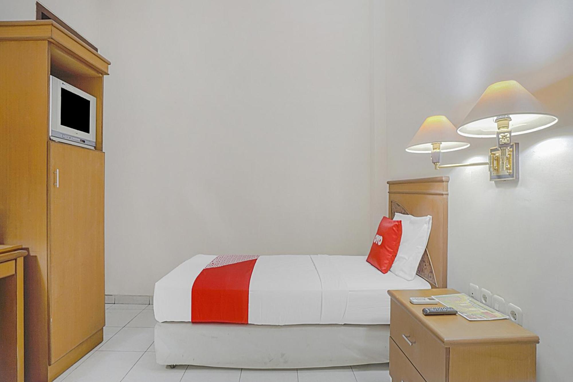 Oyo Life 90589 Palem Garden Hotel Tulungagung Bagian luar foto