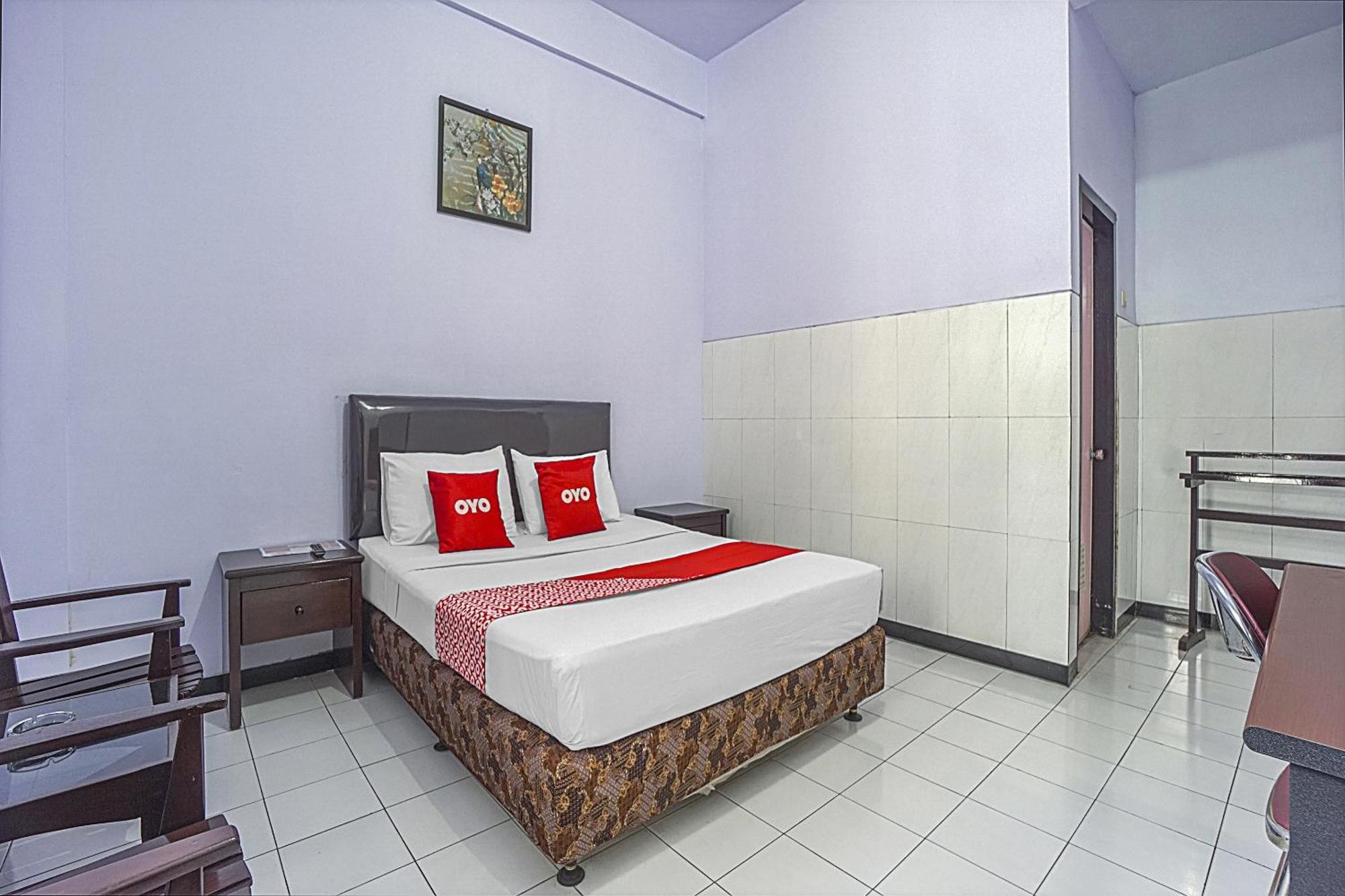Oyo Life 90589 Palem Garden Hotel Tulungagung Bagian luar foto